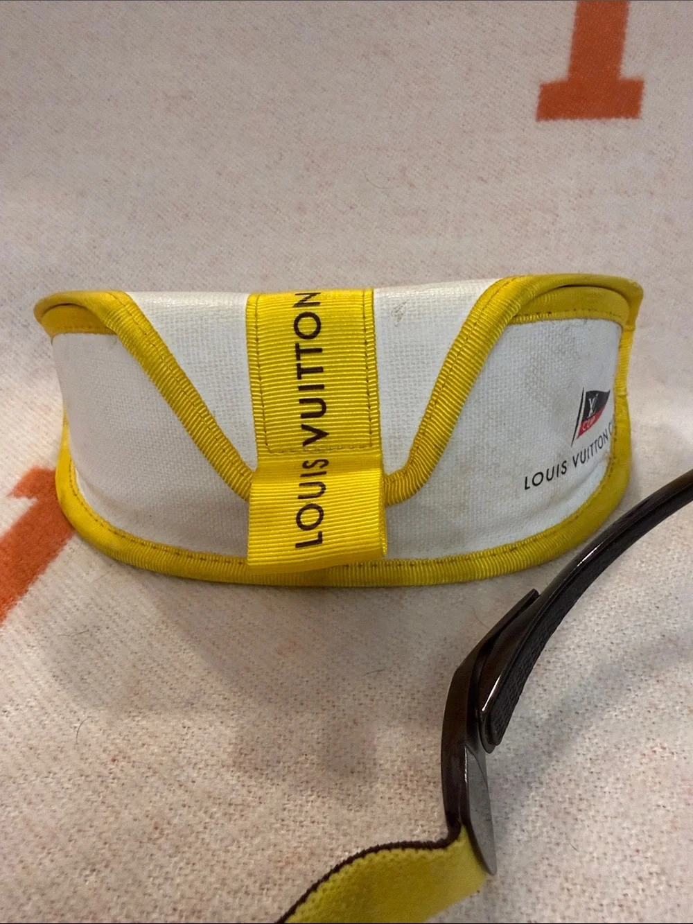 Louis Vuitton Cup Y2K Wrap Sunglasses Set Original Mint Condition M80659